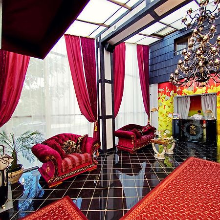 Deluxe Hotel Kupava Lviv Exteriör bild