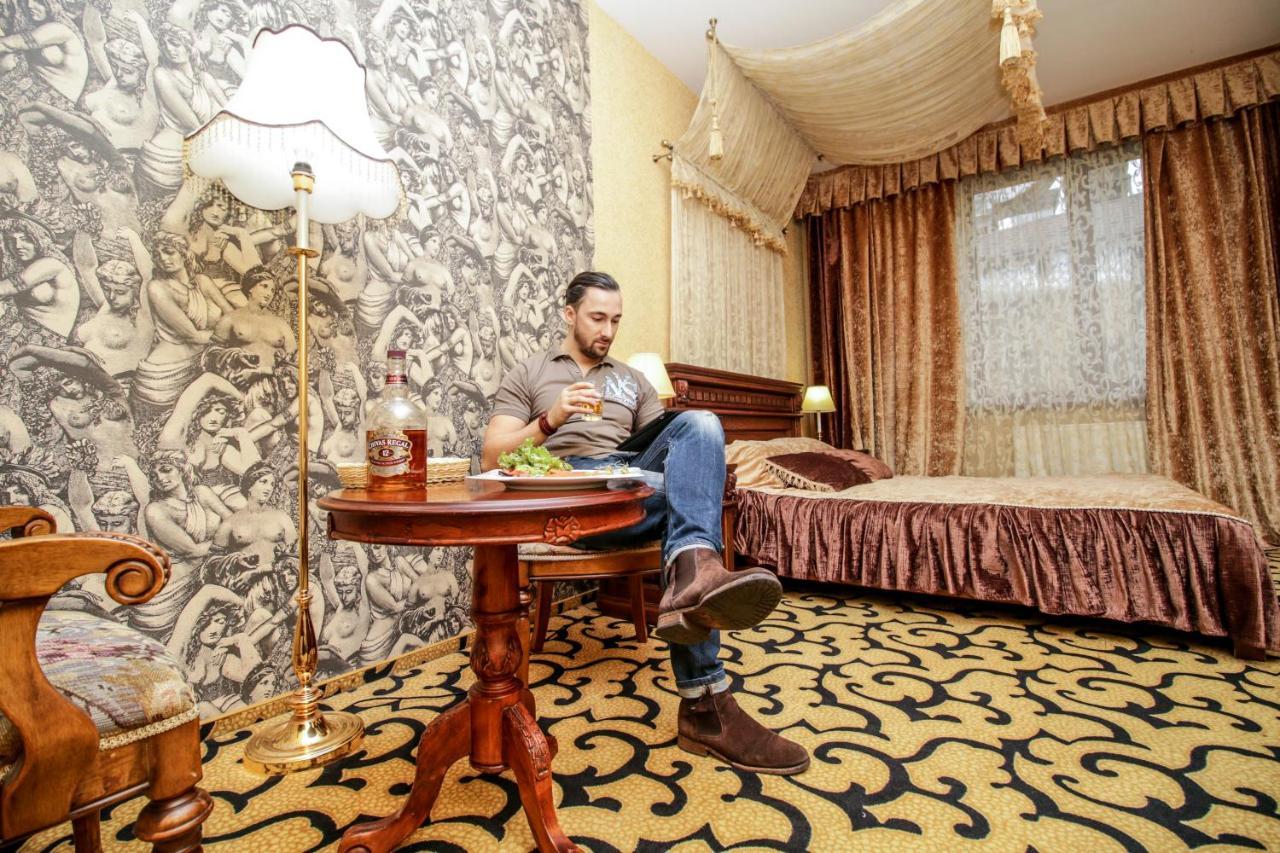Deluxe Hotel Kupava Lviv Exteriör bild