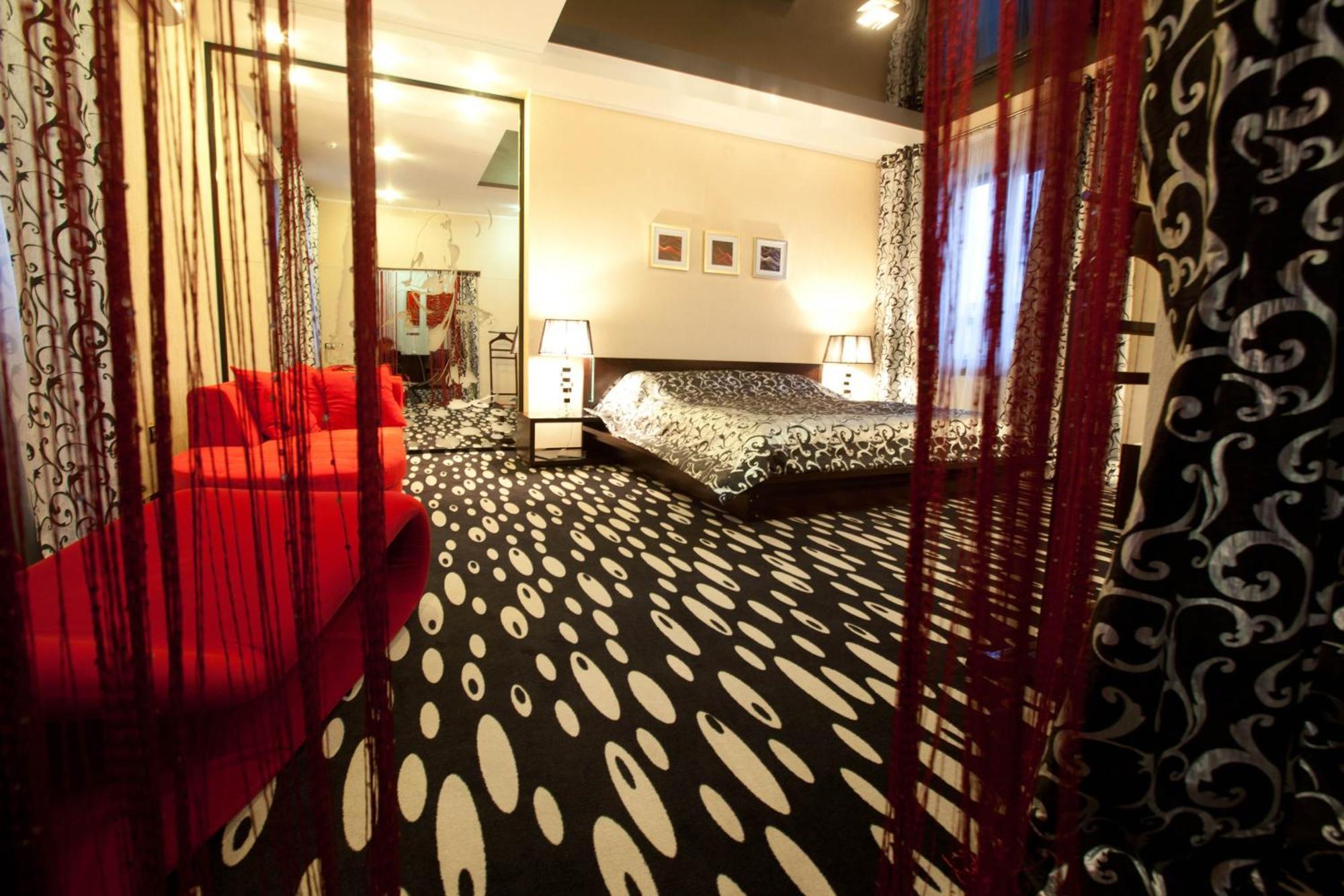 Deluxe Hotel Kupava Lviv Exteriör bild