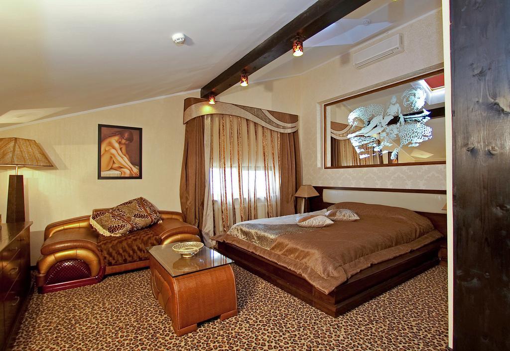 Deluxe Hotel Kupava Lviv Exteriör bild