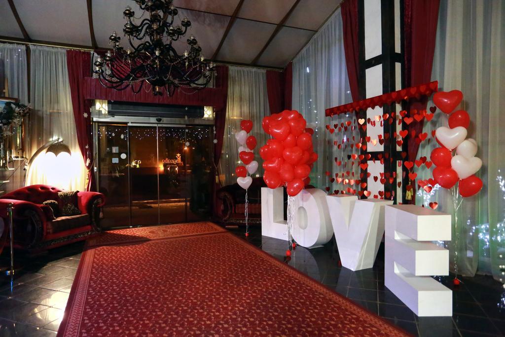 Deluxe Hotel Kupava Lviv Exteriör bild