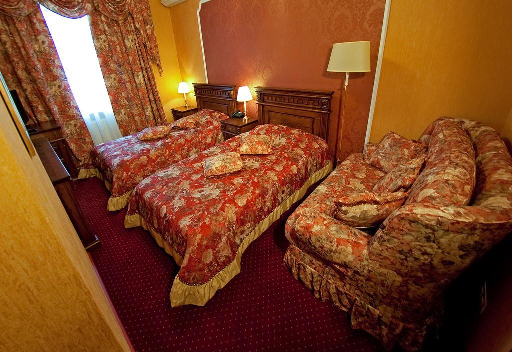 Deluxe Hotel Kupava Lviv Exteriör bild