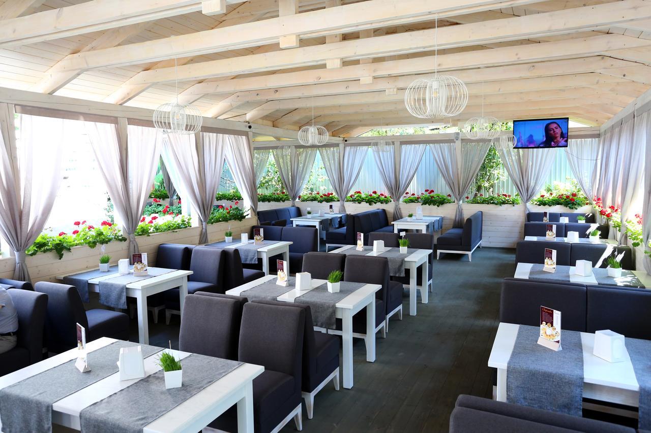 Deluxe Hotel Kupava Lviv Exteriör bild