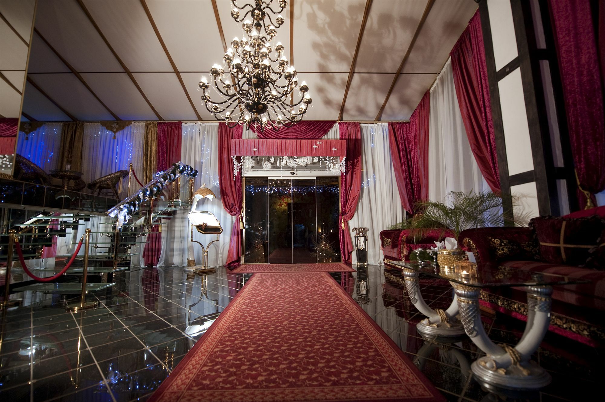 Deluxe Hotel Kupava Lviv Exteriör bild