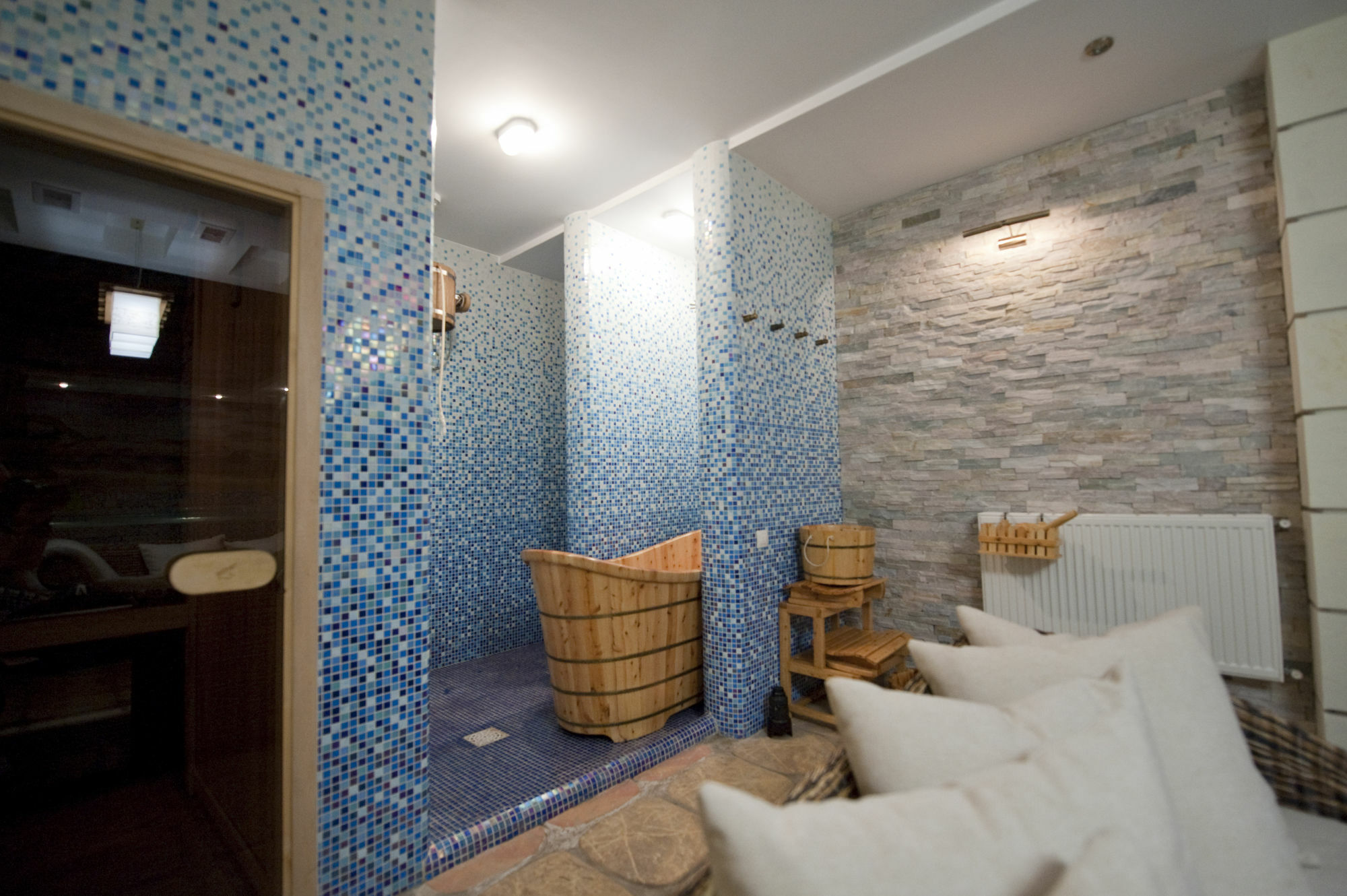 Deluxe Hotel Kupava Lviv Exteriör bild